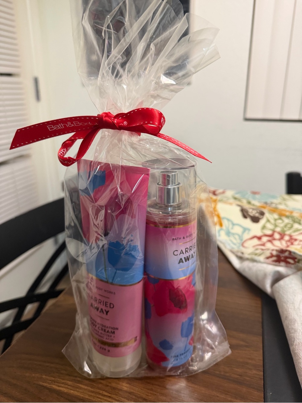 Bath & Body Works carried Away set mist & body cream sealed!